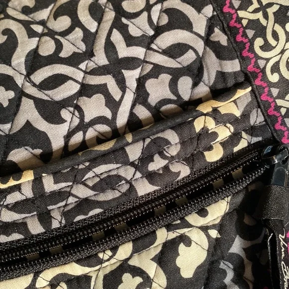 Vera Bradley Crossbody Pink Black Gray GUC Purse - Picture 5 of 8